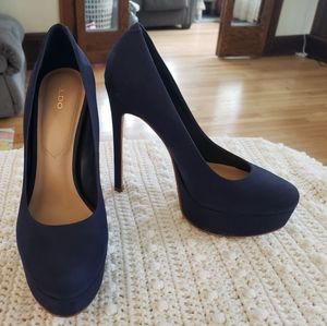 Kassandra Aldo platform pumps in Navy, US size 8